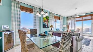 Condo, 1 Queen Bed with Sofa bed, Ocean View (Leeward Key 1106) | Living area