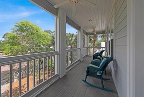 ハウス ベッド (複数台) (Memory Maker II) | 施設の敷地