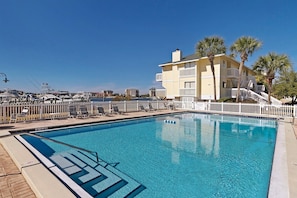 Lejlighed - flere senge (Sandpiper Cove 2029) | Pool | 5 udendørs pools, liggestole