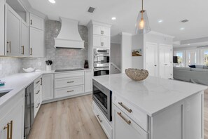 House, Multiple Beds (Aqua Bella) | Private kitchen - Aqua Bella (Destin)