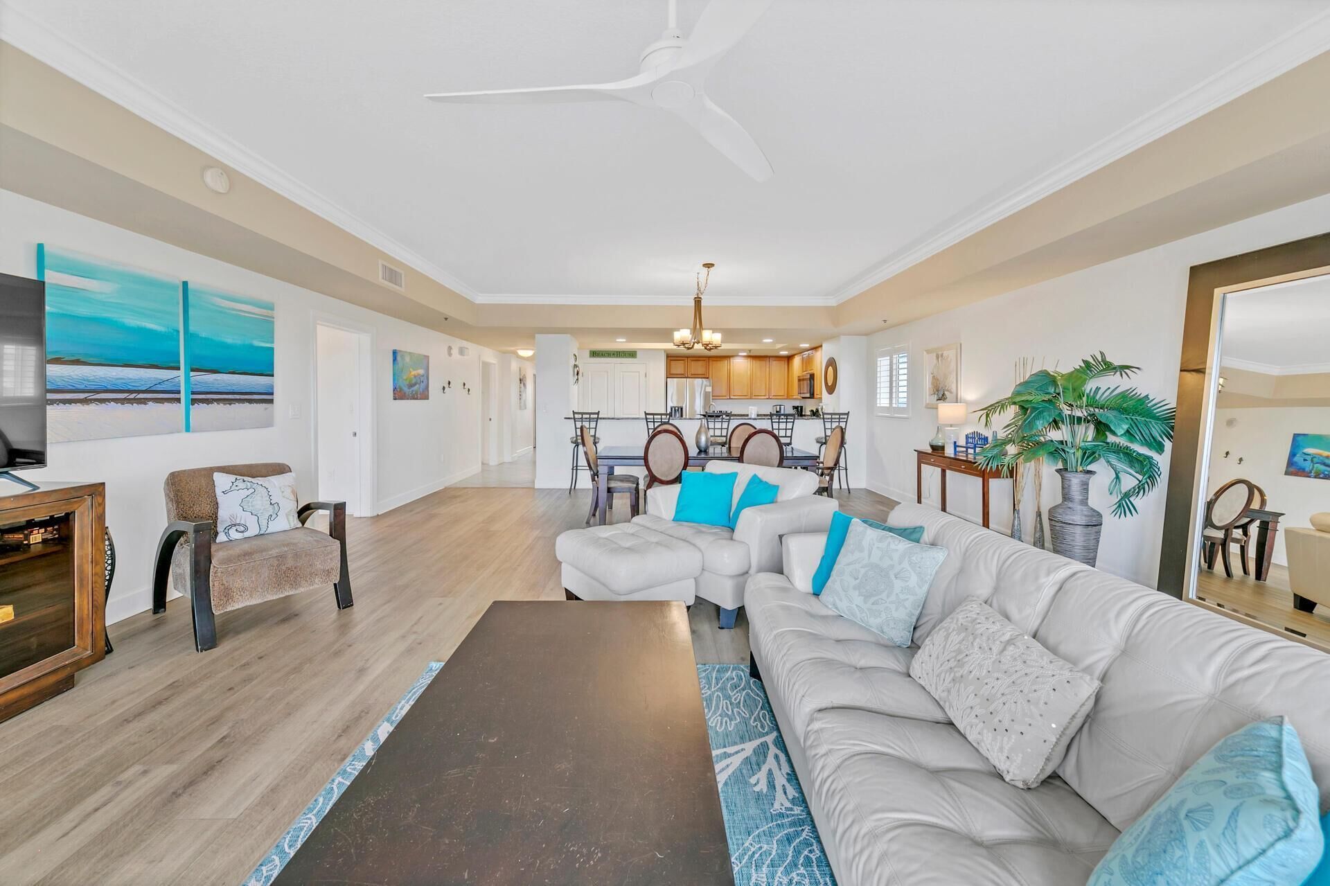 Condo, Multiple Beds (Harbor Landing 101B) | Living area