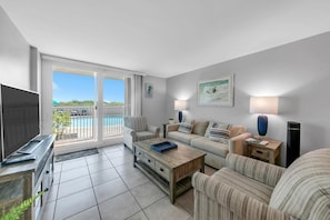 Condo, várias camas (BeachCrest 101) | Área de estar