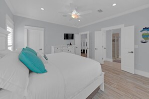 House, Multiple Beds (Sea Suite) | 3 bedrooms, iron/ironing board, free WiFi, bed sheets - Sea Suite (Santa Rosa Beach)