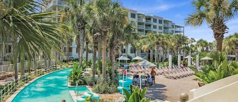 Appartement, 1 kingsize bed met slaapbank, uitzicht op strand (Destin West Gulfside 205) | Zwembad | 2 buitenzwembaden, een verwarmd zwembad