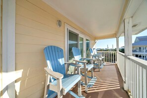 Condo, Multiple Beds, Pool View (St. Martin Beachwalk Villas 433) | Property grounds