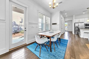 House, Multiple Beds (Peace of Blue) | Dining