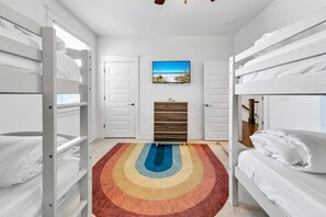 House, Multiple Beds (Peace of Blue)