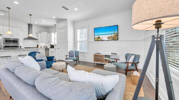 Casa, varias camas (Peace of Blue) | Área de sala de estar