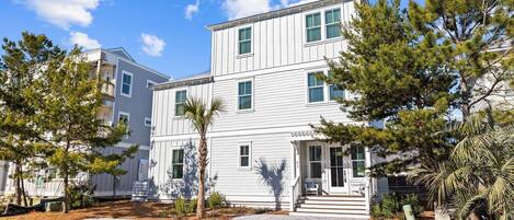 المنشأة من الخارج