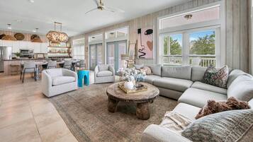 Casa, varias camas (Cloud Nine) | Área de sala de estar