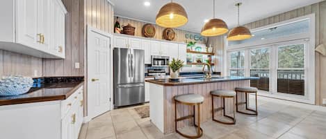 House, Multiple Beds (Cloud Nine) | Private kitchen