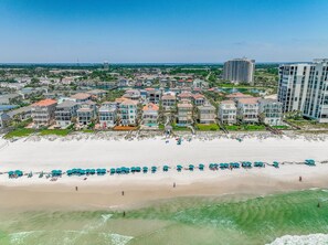 独立别墅, 多张床 (A Spyglass) | 海滩 | 私家海滩、白沙