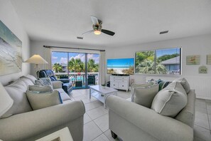 Living area - Crystal Village II, Unit 10B (Miramar Beach)