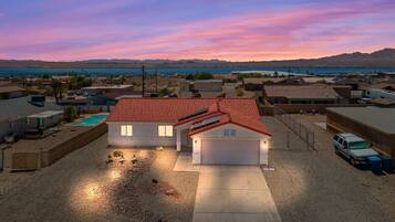 Third-party on-site parking