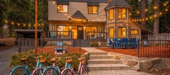 7BR Summer Oasis: Bikes, SUPs & Walk to Lake!