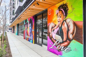 Exterior detail - Nice Central District Studio w/ Gym, near Parks & Dining, by Blueground (Seattle)