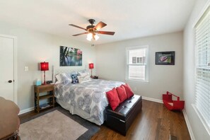 3 bedrooms, iron/ironing board, WiFi
