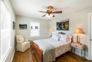 3 bedrooms, iron/ironing board, WiFi