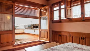 4 habitaciones, cuna de viaje y wifi gratis