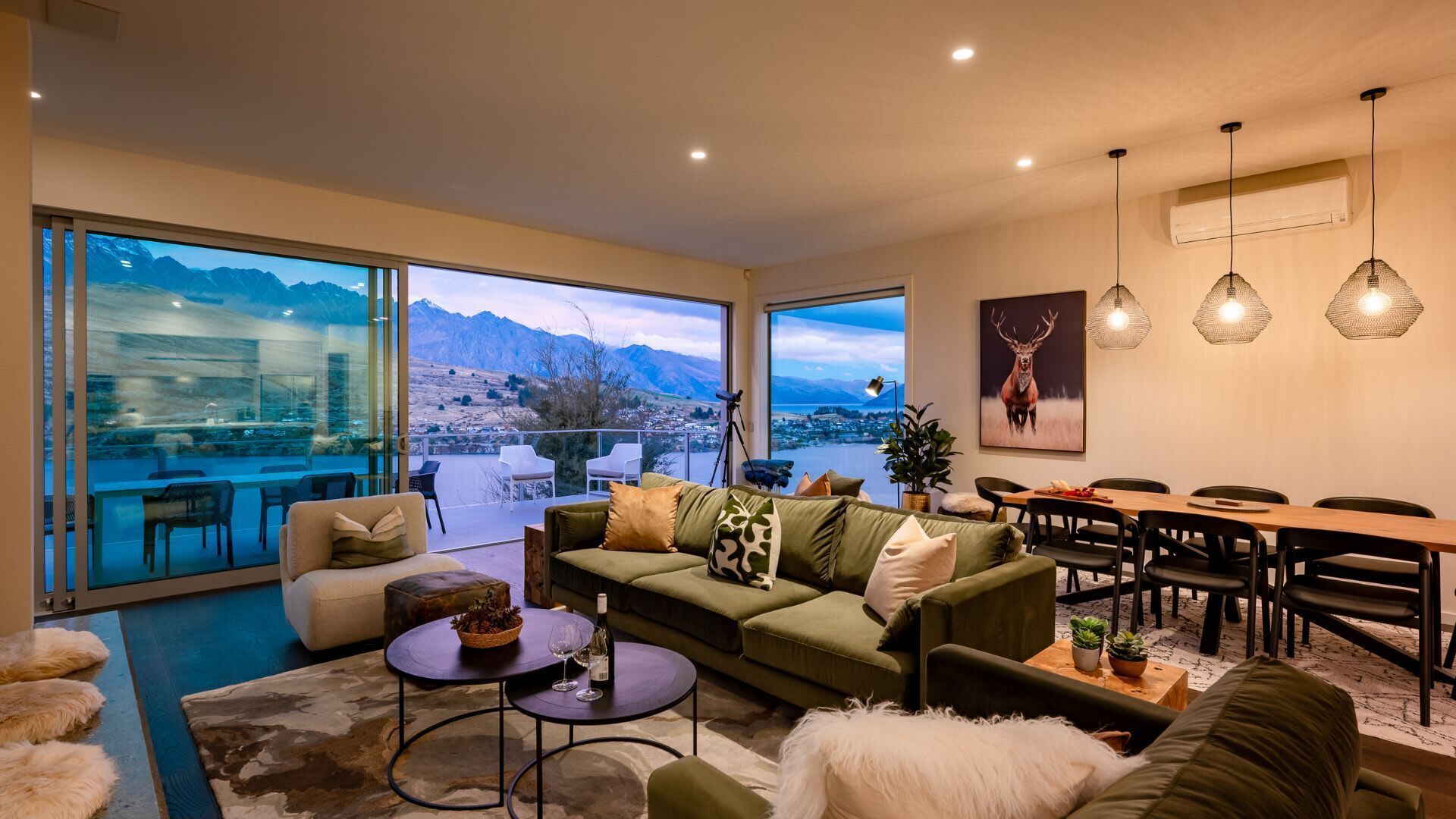 TV, fireplace, stereo