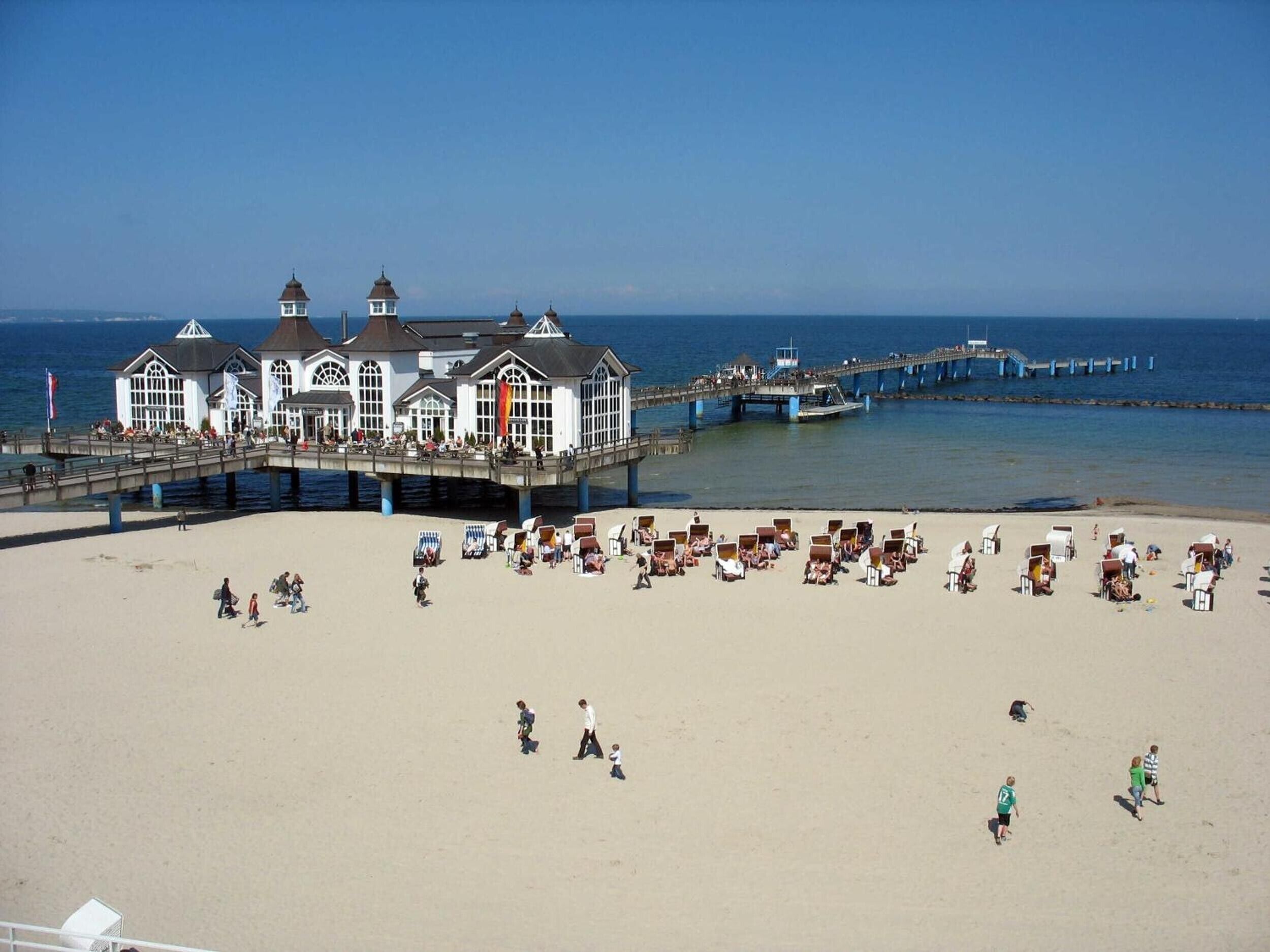 Una spiaggia nelle vicinanze