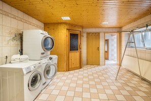 Interior - Apartment 'Ruhiges Nest Mit Sauna Und Garten' with Shared Garden and Wi-Fi (Jessen (Elster))