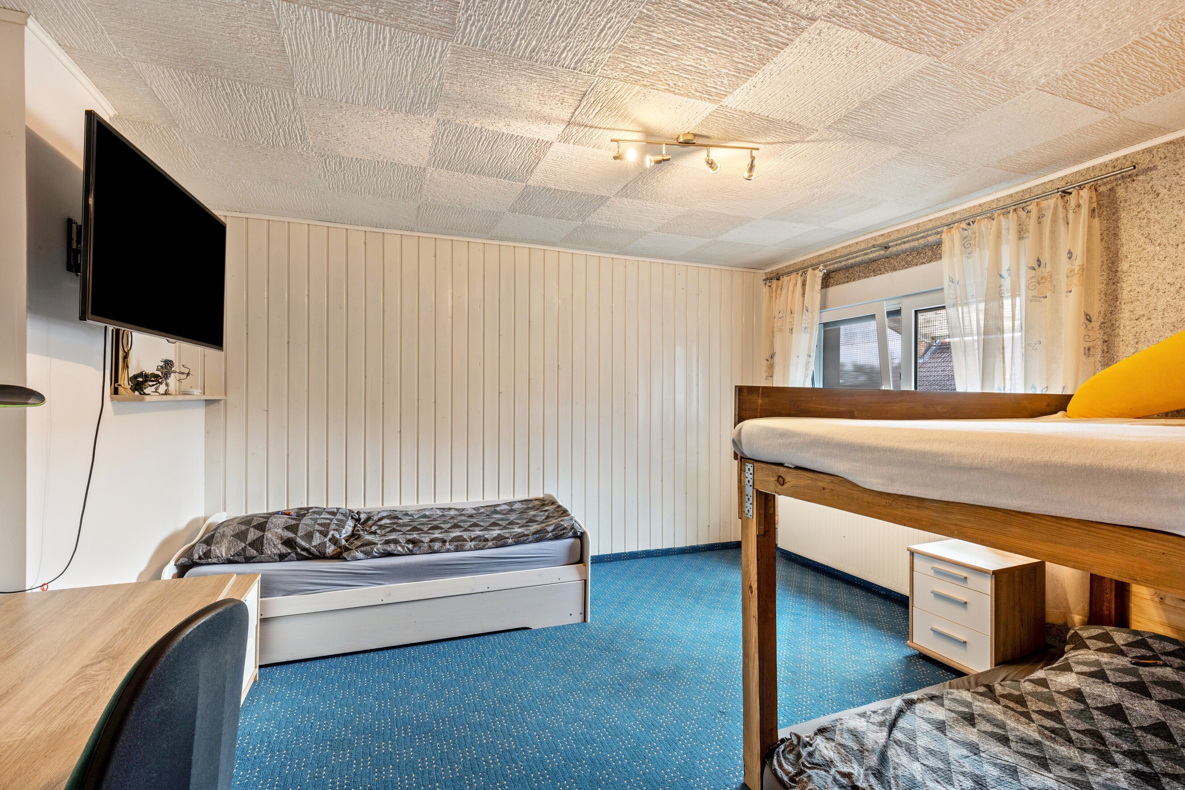 2 多间卧室、熨斗/熨衣板、免费 WiFi、床单