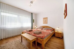 1 bedroom, iron/ironing board, free WiFi, bed sheets - Apartment 'Tibo' with Private Terrace, Private Garden and Wi-Fi (Wimbach)