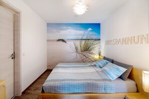 1 bedroom, free WiFi, bed sheets - Apartment 'Ferienwohnung Mit Eigenem Eingang' with Private Terrace, Wi-Fi and Air Conditioning (Deggenhausertal)