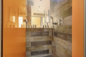 Shower, towels - Apartment 'Mm Living In Hannover City' with Wi-Fi (Hannover)