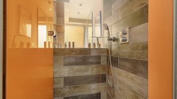 Shower, towels