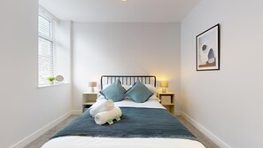 1 bedroom, iron/ironing board, Internet, bed sheets - Cohost Partners Cozy 1BR Free Parking (Cardiff)