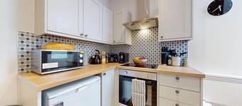 Cohost Partners Cozy 1BR Free Parking