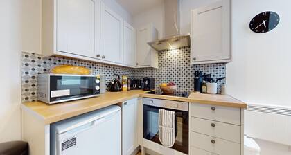 Cohost Partners Cozy 1BR Free Parking