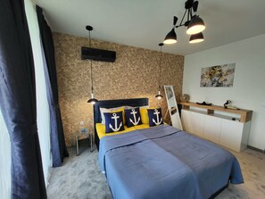 2 habitaciones, tabla de planchar con plancha, wifi y ropa de cama 