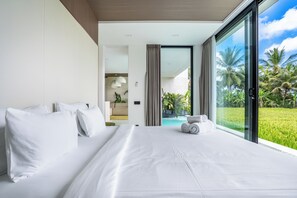Laptop workspace, cribs/infant beds, free WiFi, bed sheets - GREEN FLOW Villas III Ubud (Ubud)
