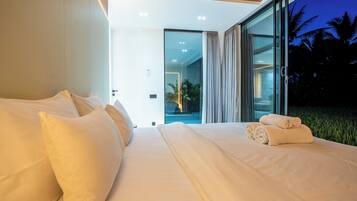 Arbetsyta för laptop, barnsÀngar, gratis wi-fi och sÀngklÀder