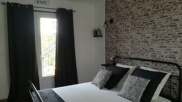 1 bedroom, WiFi, bed sheets