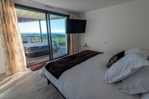 4 bedrooms, iron/ironing board, WiFi, bed sheets - Villa vue mer avec spa privatif - Les Gîtes de Fabie - Plougonvelin (Plougonvelin)