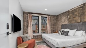 1 soverom, skrivebord, strykejern/-brett og wi-fi