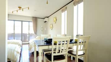 Basic House, Non Smoking, Kitchen | 2 bedrooms, blackout drapes, free WiFi, bed sheets