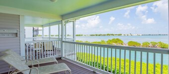 Water View Keys Retreat: Waterfront Villa on Duck Key, Enchanting Open Water Views, Multiple Decks