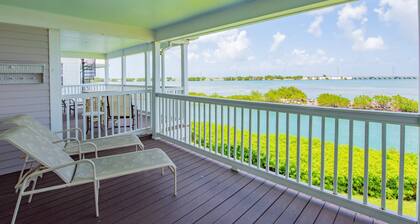 Water View Keys Retreat: Waterfront Villa on Duck Key, Enchanting Open Water Views, Multiple Decks