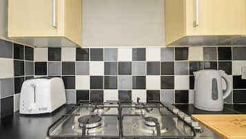 Fridge, microwave, stovetop, electric kettle