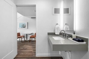 Shower, hair dryer, towels, shampoo - Vibrant Loft in DT ATX | Near Rainey St | Balcony (Austin)