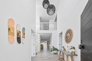 Ferienhaus, 4 Schlafzimmer, am Strand | Wohnbereich | Flachbildfernseher