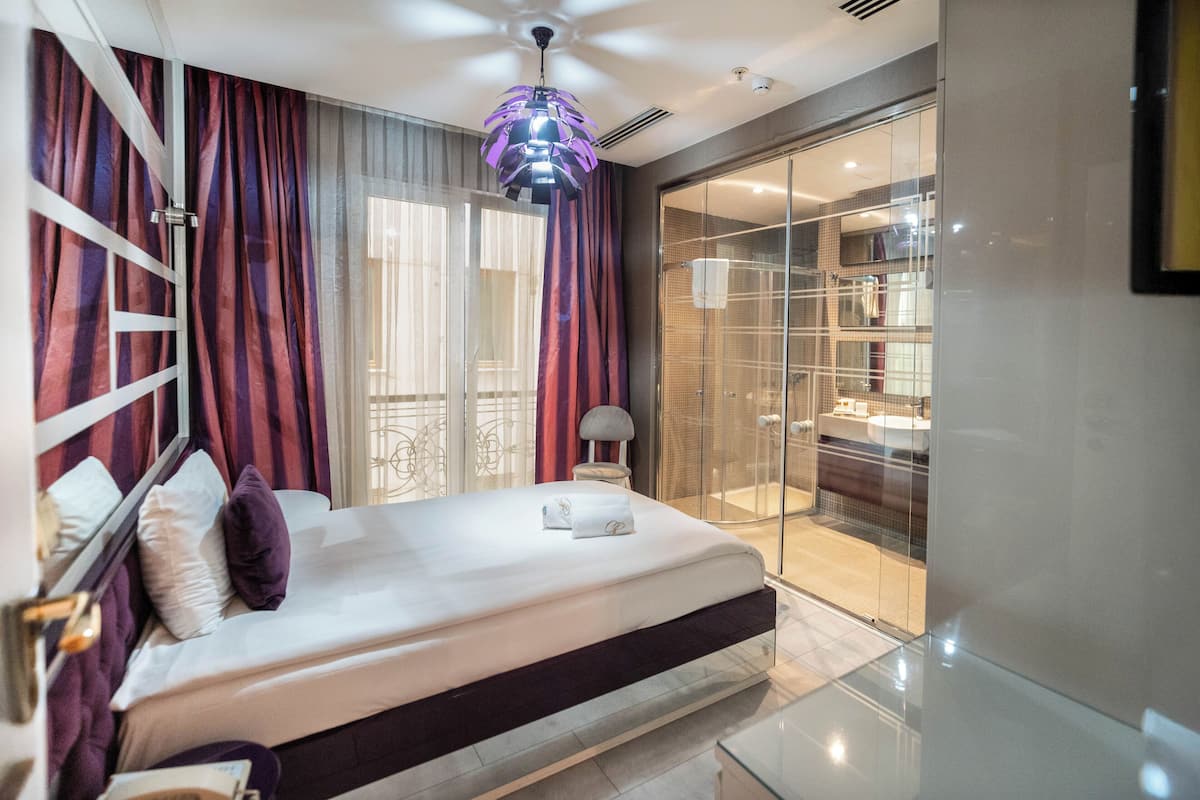 1 habitación, ropa de cama de alta calidad y minibar