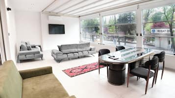 Luxe kamer, uitzicht op de stad | Terras