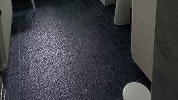 風筒、提供毛巾、番梘、廁紙