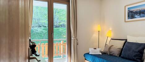 Televisor i llar de foc